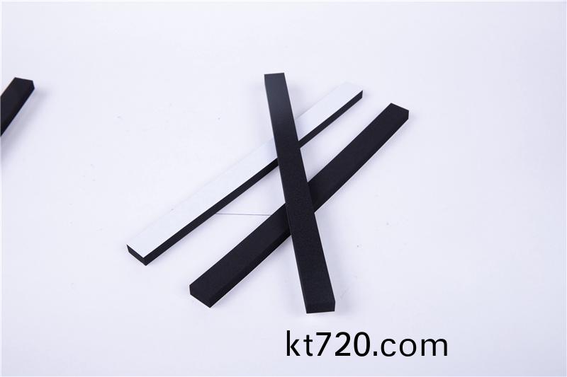 CR減(jian)震(zhen)保(bao)溫(wen)條(tiao)